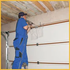 Community Garage Door Service Chicago, IL 773-304-3501 - side-garage-door-repair-10-48m